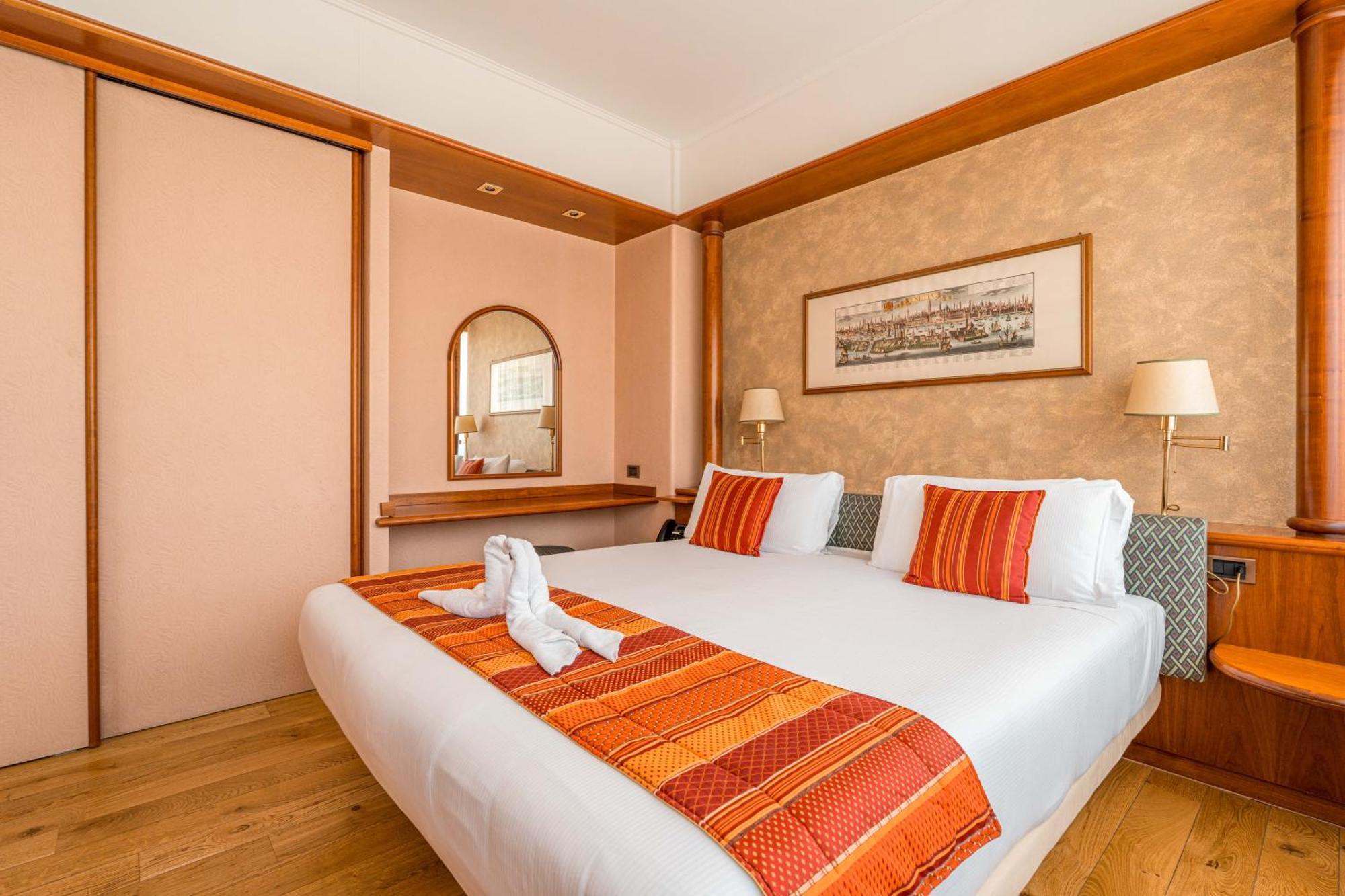Crystal Hotel Варезе Экстерьер фото